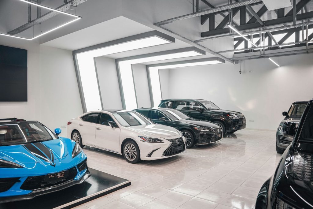 Chinese car showroom used for new vehicle sourcing