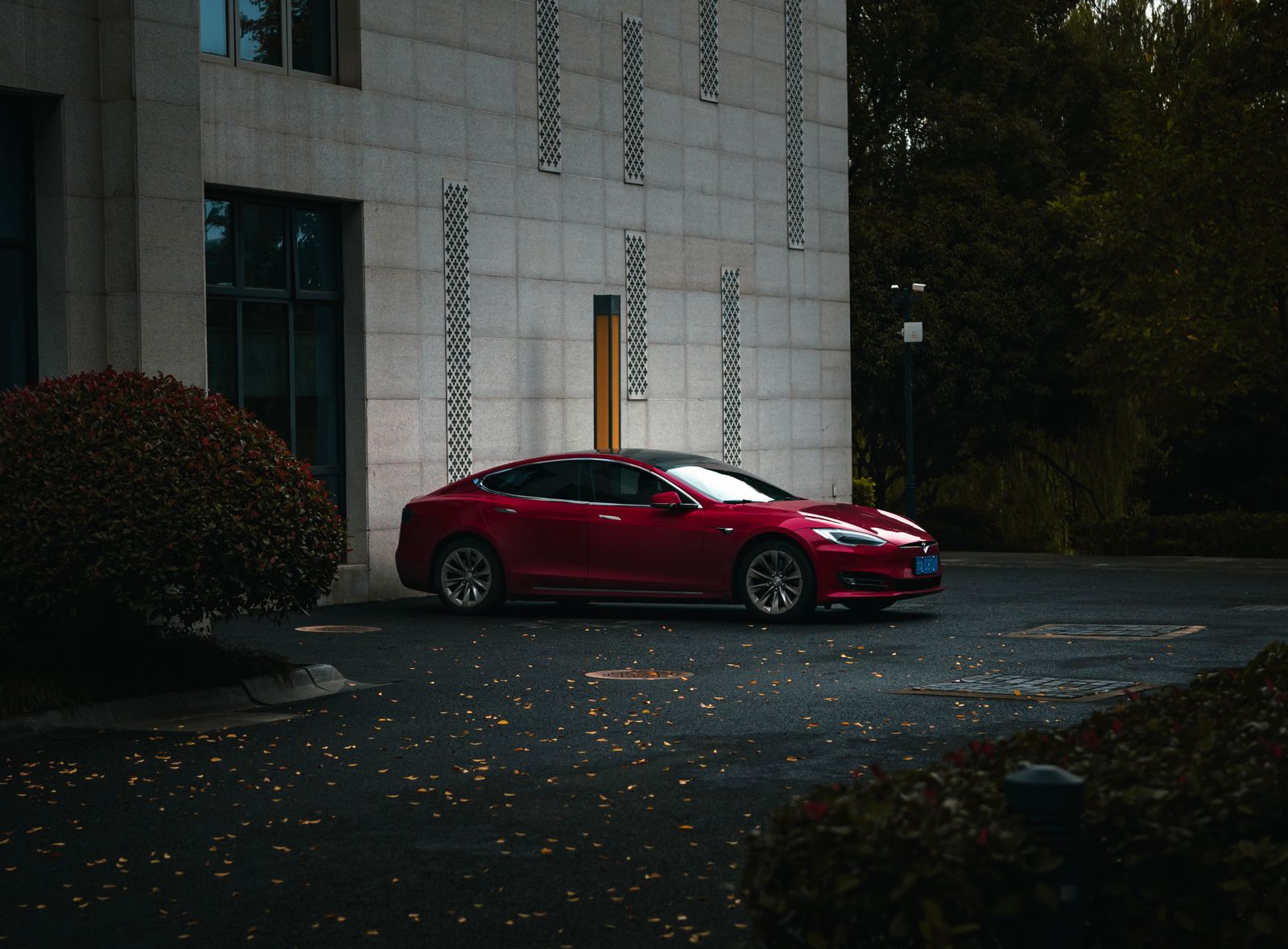 Late-model used electric vehicle from China available for export